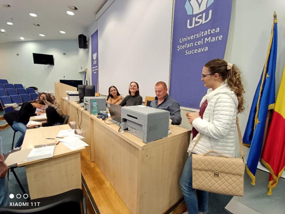Marți a început sesiunea de înmatriculări la Facultatea de Medicină și Științe Biologice Marți a început sesiunea de înmatriculări la Facultatea de Medicină și Științe Biologice