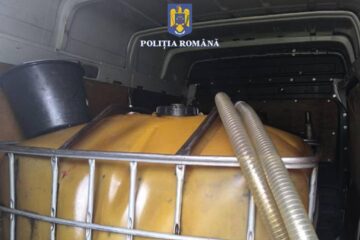 Prins în trafic cu bazine și canistre cu 2 tone de motorină, la Dornești