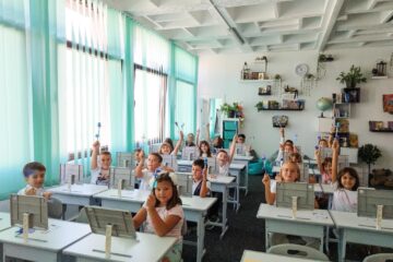 WizzKids Centru Educational - Before & After School Suceava - Pregatire - Cursuri - Loc de joaca - Copii