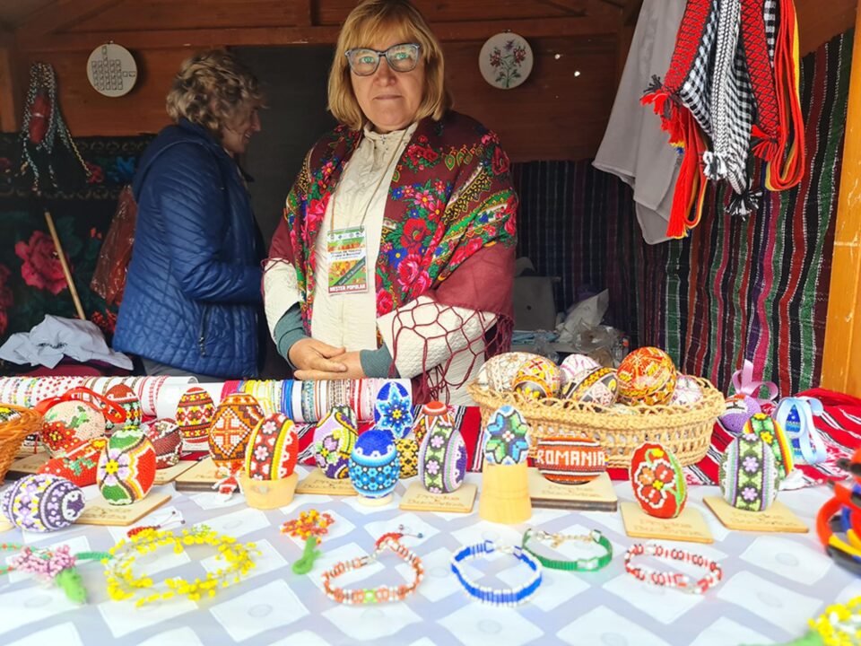 Târgul de toamnă „Produs în Bucovina” și-a deschis porțile, cu multe bunătăți, în centrul Sucevei