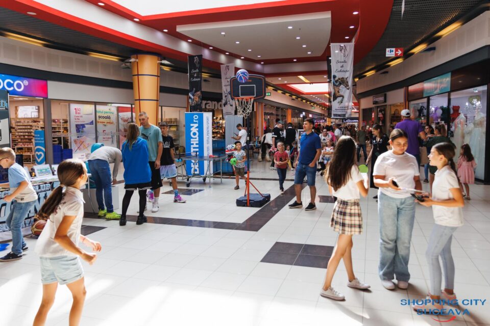 Târg de activități extrașcolare, la Shopping City Suceava 2