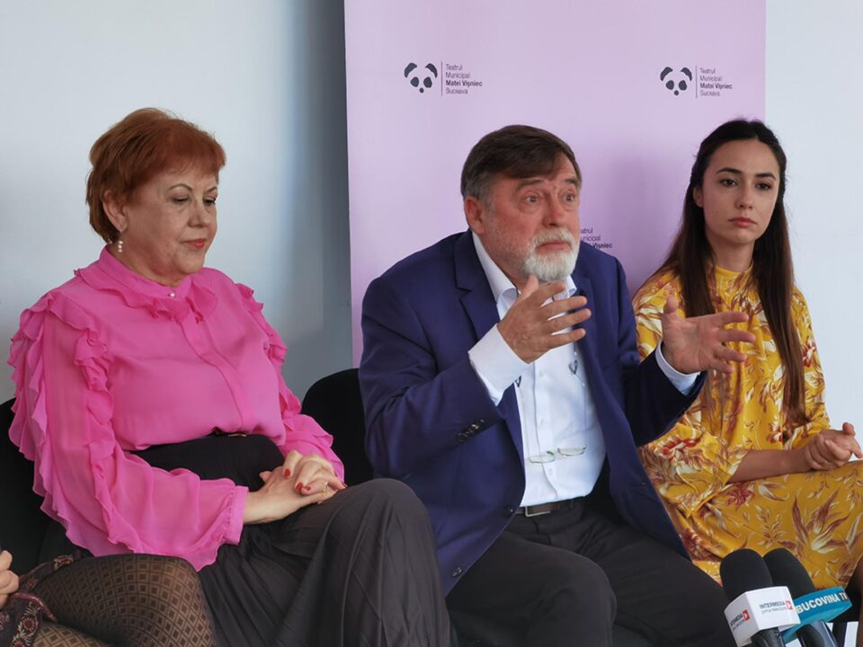 Maestrul Matei Vișniec, a lansat marți, de ziua teatrului care îi poartă numele și care a împlinit 9 ani de la înființare, un apel public, prin care îndeamnă la „continuitate” Maestrul Matei Vișniec, a lansat marți, de ziua teatrului care îi poartă numele și care a împlinit 9 ani de la înființare, un apel public, prin care îndeamnă la „continuitate”