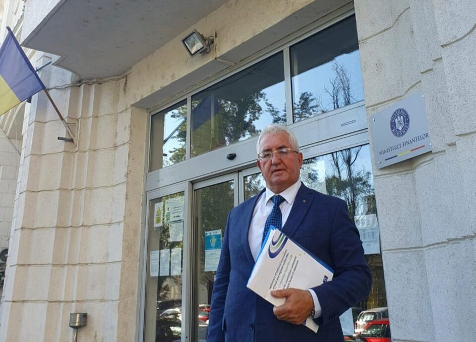 Tur de forță al primarului Ion Lungu, în Capitală, ca să asigurare finanțarea necesară pentru marile proiecte ale Sucevei Tur de forță al primarului Ion Lungu, în Capitală, ca să asigurare finanțarea necesară pentru marile proiecte ale Sucevei