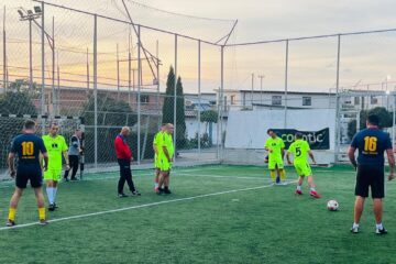 16 formatii participa in Campionatul de old-boys