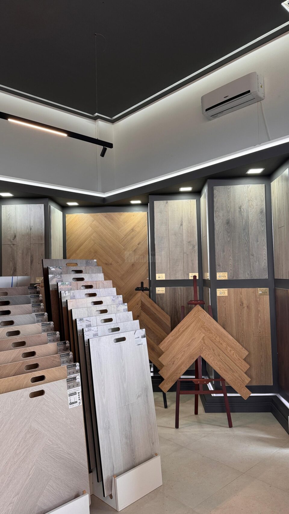 Seară magică dedicată romanțelor, la showroom-ul SOL-VICTOR