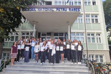 Peste 850 de diplome Cambridge, obținute de elevii Colegiului „Petru Rareș”, în ultimii 15 ani