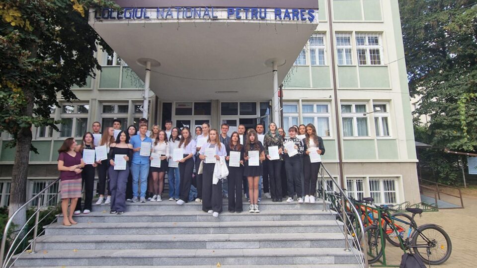Diplome Cambridge pentru elevi de la Colegiul „Petru Rareș”