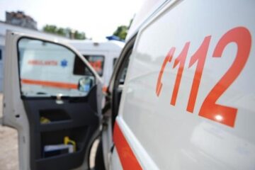 Suprasolicitarea ambulanțelor, adesea pentru probleme minore, duce la situații critice