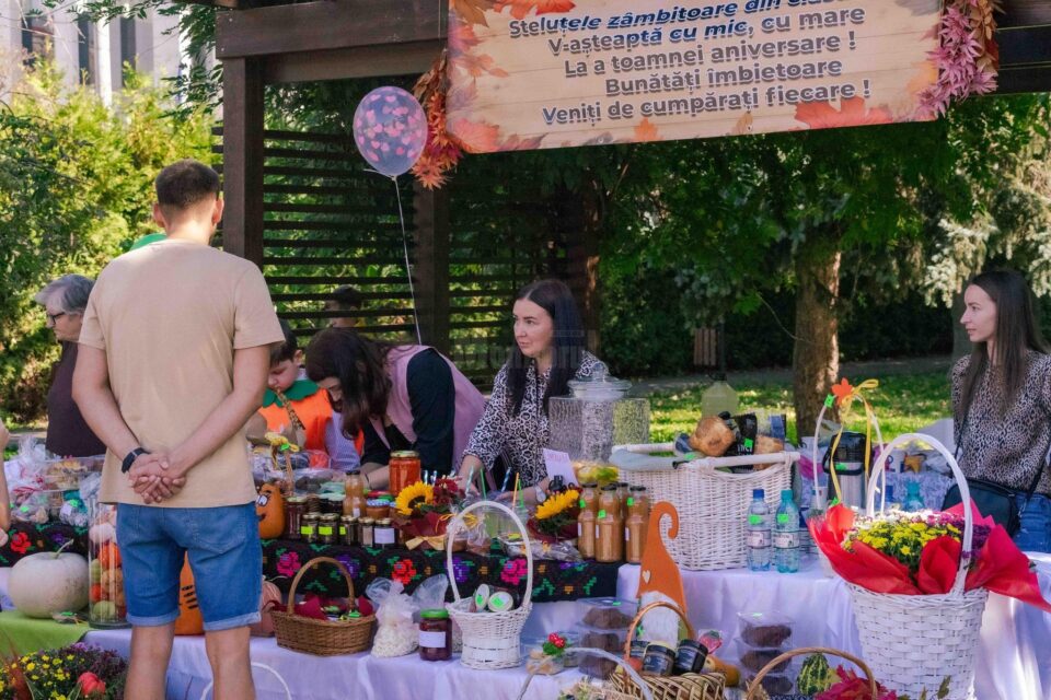Târgul de toamnă al Școlii „Regina Elisabeta” Rădăuți