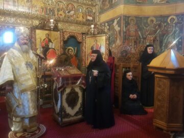 Preasfințitul Părinte Ieronim, Episcopul Daciei Felix, a fost prezent duminică în mijlocul obștii de la Mănăstirea Voroneț