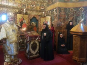 Preasfințitul Părinte Ieronim, Episcopul Daciei Felix, a fost prezent duminică în mijlocul obștii de la Mănăstirea Voroneț