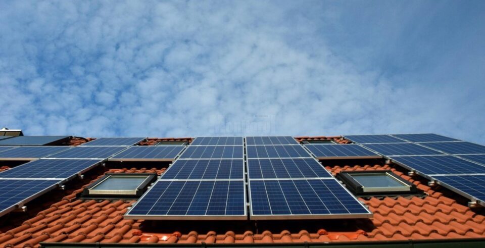 Bugetul pentru Casa Verde Fotovoltaice pentru regiunea Nord-Est s-a epuizat în două minute Bugetul pentru Casa Verde Fotovoltaice pentru regiunea Nord-Est s-a epuizat în două minute