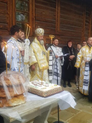 Preasfințitul Părinte Ieronim, Episcopul Daciei Felix, a fost prezent duminică în mijlocul obștii de la Mănăstirea Voroneț