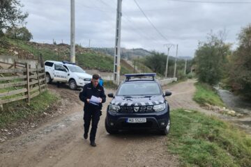 Bărbatul a sunat la 112, iar la fața locului au ajuns un echipaj al Jandarmeriei Montane și un echipaj SMURD