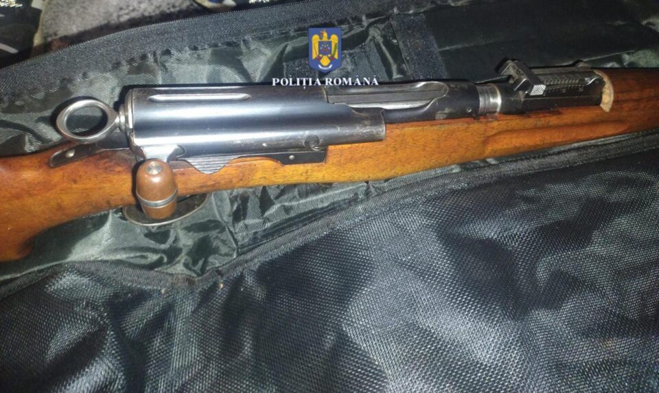 Arma confiscată