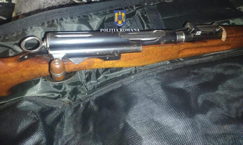 Arma letală găsită la percheziție