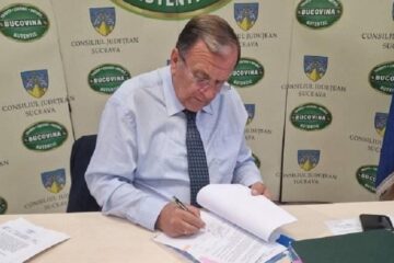 Gheorghe Flutur a semnat parteneriatul cu CNAIR pentru extinderea unui tronson al centurii Sucevei la patru benzi