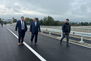 Alături de Gheorghe Lazăr, la eveniment au fost prezenți președintele CJ Suceava, Gheorghe Flutur, precum și primari din localitățile învecinate