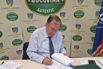 Gheorghe Flutur a semnat parteneriatul cu CNAIR pentru extinderea unui tronson al centurii Sucevei la patru benzi