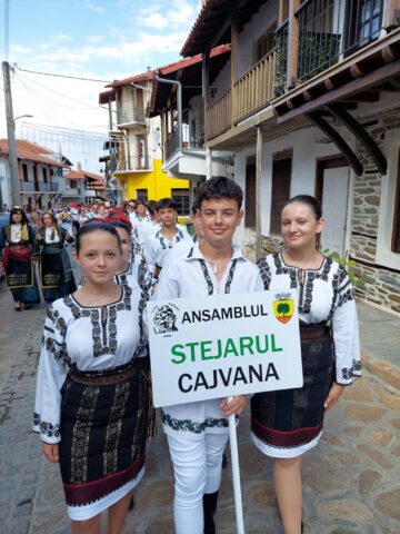 Ansamblul “Stejarul” din orașul Cajvana, participant la festivalul internațional de folclor din Grecia