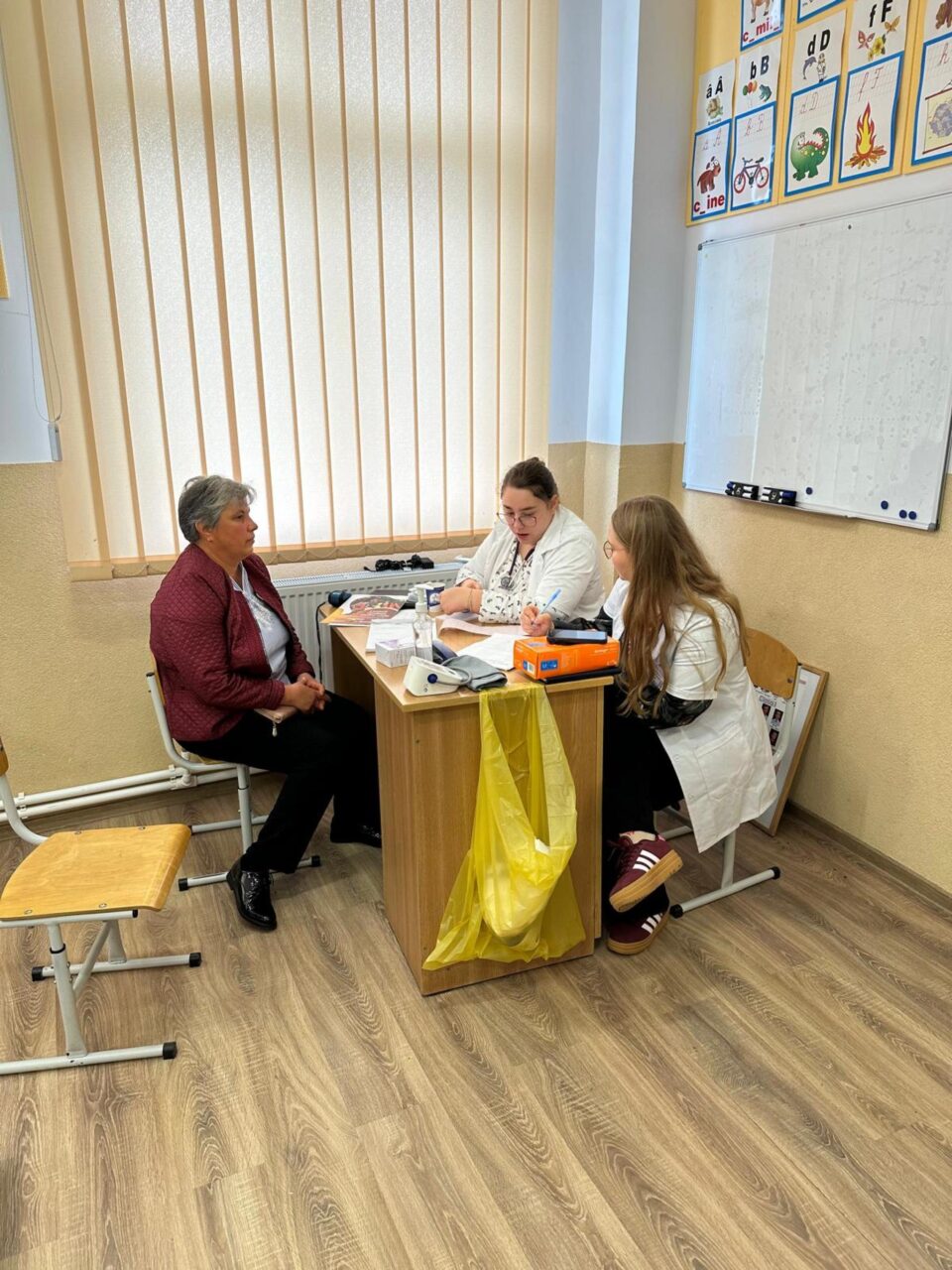 Peste 100 de persoane au fost evaluate medical la ”Caravana cu Medici” care a ajuns în satul Știrbăț