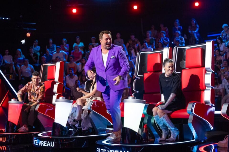 ”Nu mă duc la club” este melodia cu care Lavinia s-a prezentat în concurs și a întors imediat două scaune – primul Theo Rose și Horia Brenciu, al doilea - Irina. Foto Protv