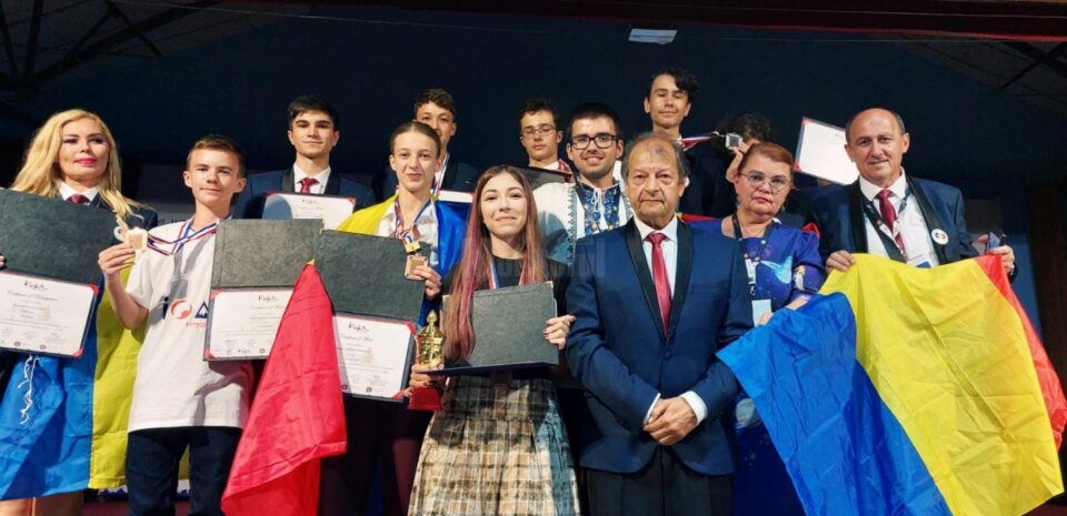 Rezultat bun pentru lotul coordonat de prof. Petru Crăciun, la Internaționala de Astronomie pentru Juniori, din Nepal Rezultat bun pentru lotul coordonat de prof. Petru Crăciun, la Internaționala de Astronomie pentru Juniori, din Nepal