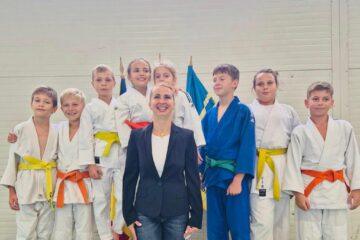 Marea campioană Alina Dumitru a onorat cu prezența concursul internațional de judo de la Todirești