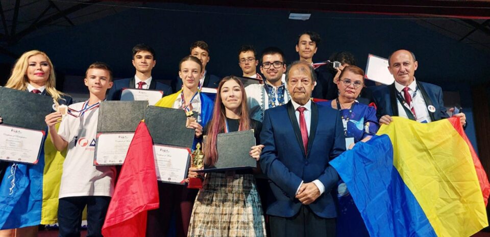 Rezultat bun pentru lotul coordonat de prof. Petru Crăciun, la Internaționala de Astronomie pentru Juniori, din Nepal Rezultat bun pentru lotul coordonat de prof. Petru Crăciun, la Internaționala de Astronomie pentru Juniori, din Nepal