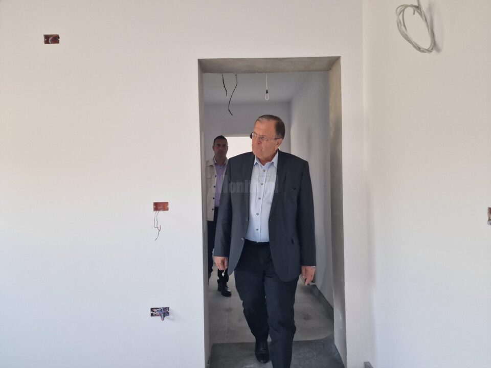 Gheorghe Flutur a verificat stadiul lucrărilor la locuintețel sociale pentru persoanele cu dizabilități care se construiesc în comuna Cacica
