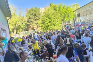 Grădinița ,,Prichindel” Suceava a organizat a VI-a ediție a Târgului de Toamnă, eveniment caritabil
