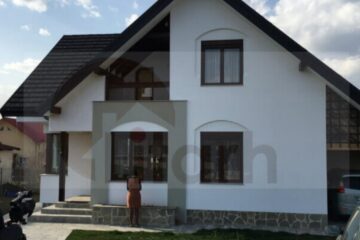 Constructor de case pe structură de lemn rezistente și eficiente energetic, în Suceava