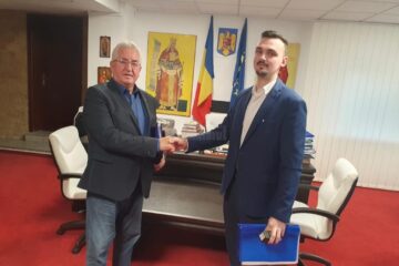 Contractul de reabilitare a nouă blocuri din centrul Sucevei a fost semnat