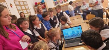 Șapte profesori și nouă elevi din Italia, Spania și Turcia, în vizită la Școala Gimnazială nr. 4 Suceava, în proiectul Stop Bullying Through Inclusion Games!