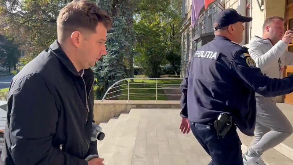 DNA a reținut șase angajați ai Spitalului Municipal Rădăuți și i-a dus la Tribunalul Suceava, solicitând arestarea lor preventivă