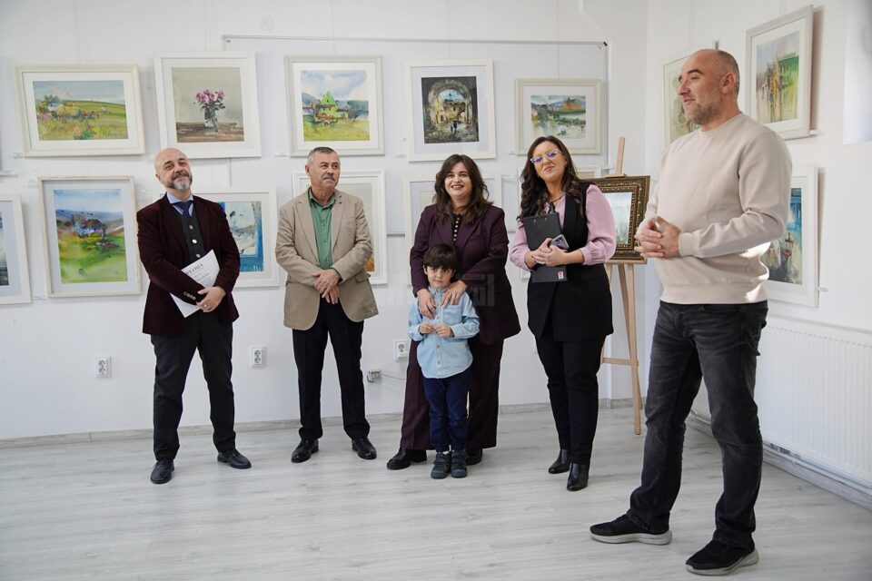 Expoziția „Vremuri și Valuri Călătorii în acuarelă, la Galeria de arta Zamca Foto Mihai Fomin