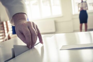 Sectie de votare, la USV