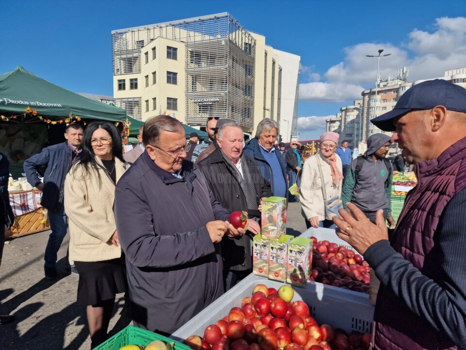 Gheorghe Flutur, la Târgul Mărului, de la Fălticeni