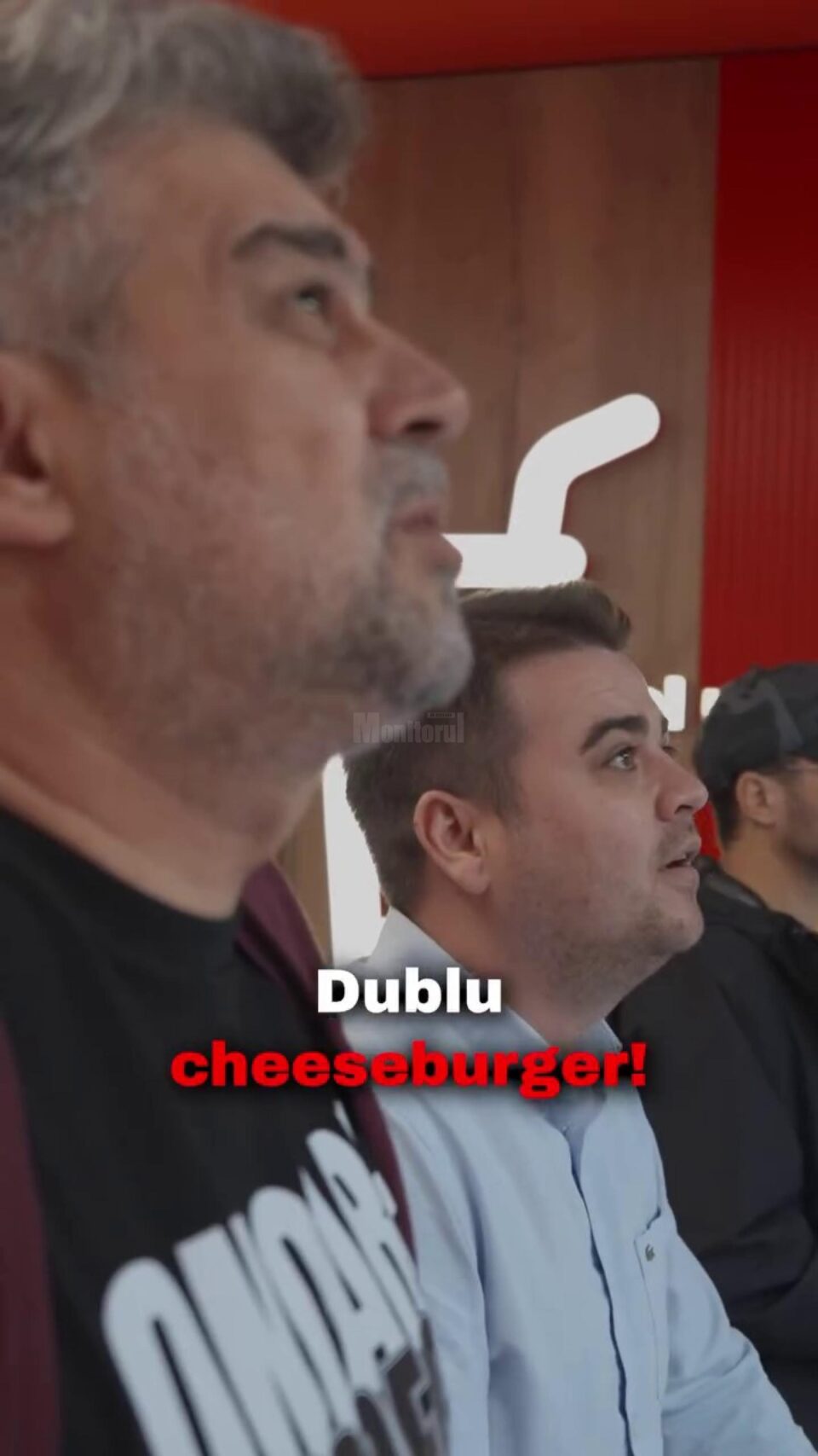 Premierul Marcel Ciolacu și președintele ales al CJ Suceava, Gheorghe Șoldan la restaurantul FRYDAY