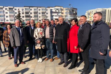 Ion Lungu, umăr la umăr cu echipa PSD, la Târgul Mărului de la Fălticeni