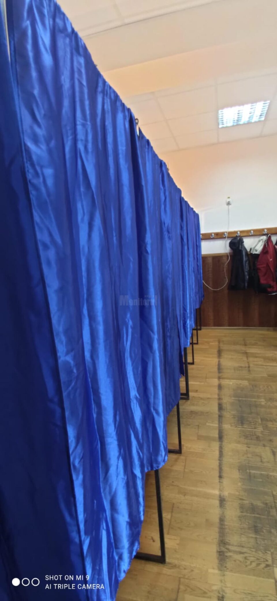 În județul Suceava, pentru Camera Deputaților candidează 21 de formațiuni politice și doi independenți, iar pentru Senat, 20 de partide și alianțe În județul Suceava, pentru Camera Deputaților candidează 21 de formațiuni politice și doi independenți, iar pentru Senat, 20 de partide și alianțe