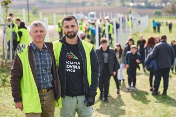 Perdea de arbori plantată la Mitocul Dragomirnei, cu ajutorul a 350 de voluntari