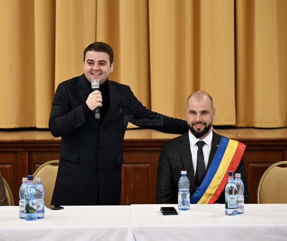 Președintele ales al CJ Suceava, Gheorghe Șoldan și primarul comunei Botoșana, Andrei Sticleț Președintele ales al CJ Suceava, Gheorghe Șoldan și primarul comunei Botoșana, Andrei Sticleț