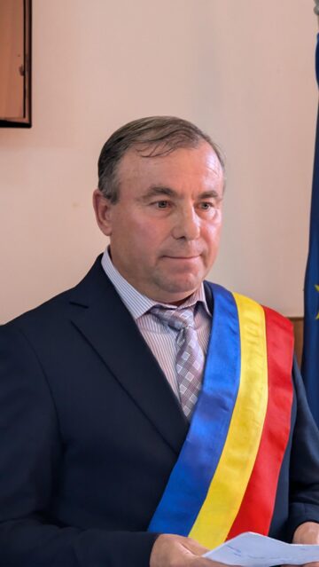 Primarul Tomiță Onisii se află la al cincilea mandat de primar al orașului Liteni