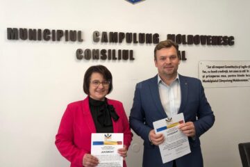Consilierii locali din Câmpulung Moldovenesc Cristina Piticari și Daniel Popescu