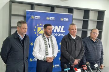 Gheorghe Flutur alături de Nicolae Ciucă la vizita pe care acesta a făcut-o săptămâna trecută în comuna Horodnic de Sus