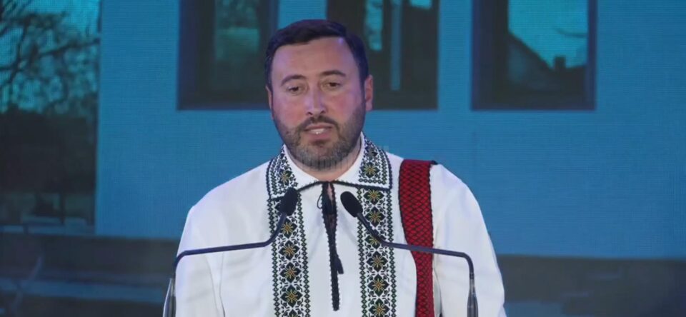 Primarul comunei Horodnic de Sus, Valentin Luță