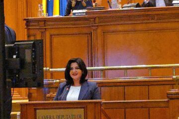 Președinta Organizației de Femei a PSD Suceava, Larisa Blanari, și-a preluat, marți, mandatul de deputat și a depus jurământul în plenul Parlamentului