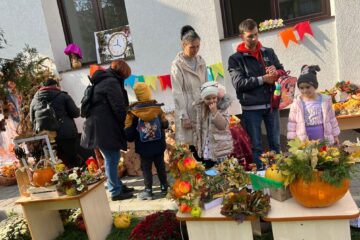 Târgul „Bucuriile toamnei”, la grădinița Colegiului ”Mihai Eminescu”