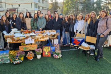 “Toamnă în culori la Hurmuzachi”, cu produse handmade și produse culinare